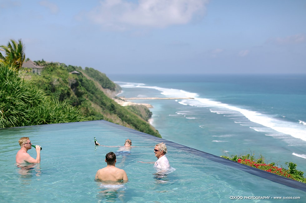 Axioo: The Infinite Garden of Love